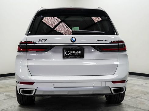 Used 2026 BMW X7 xDrive40i AWD/4WD image 9