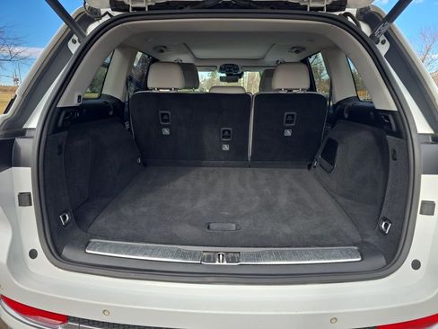 Used 2022 Jeep Grand Cherokee Overland w/ Advanced Protech Group III image 25