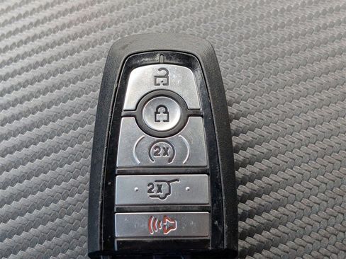 Used 2021 Ford Explorer XLT w/ Equipment Group 202A image 31