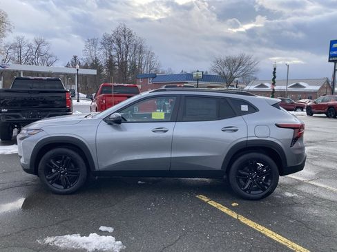 New 2026 Chevrolet Trax ACTIV w/ Sunroof Package image 4