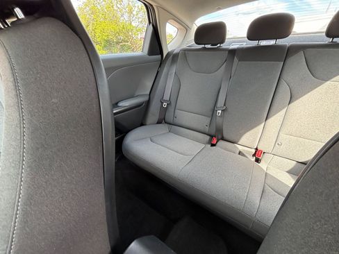 Used 2025 Kia K4 FWD image 39