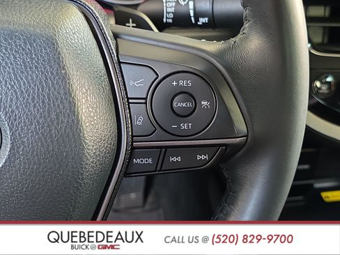 Used 2022 Toyota Camry XSE FWD image 13