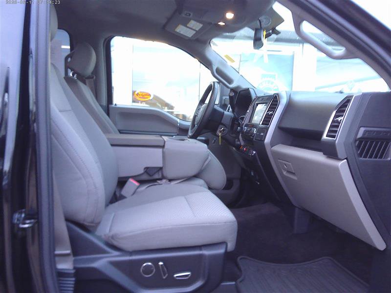 Used 2016 Ford F150 XLT w/ Equipment Group 302A Luxury AWD/4WD image 9