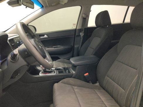 Used 2021 Kia Sportage LX AWD/4WD image 17