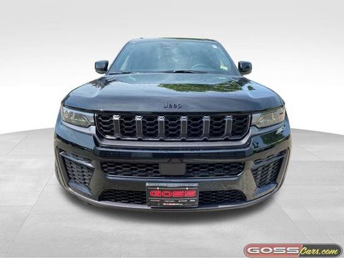 New 2026 Jeep Grand Cherokee L 4WD image 2