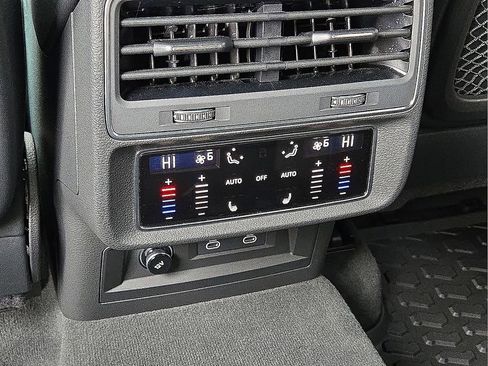 Used 2023 Audi SQ8 Premium Plus image 16