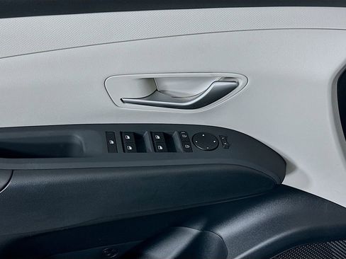 New 2026 Hyundai Tucson SE image 18