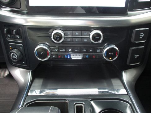 Used 2023 Ford F150 Lariat image 37
