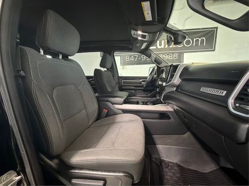Used 2019 RAM 1500 Big Horn AWD/4WD image 14