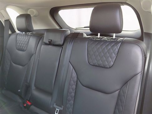 Used 2024 Ford Edge Titanium image 13