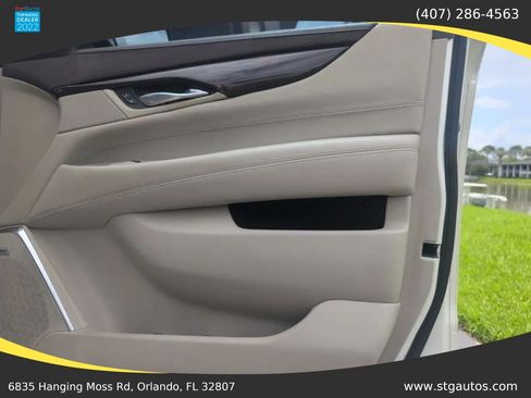 Used 2015 Cadillac Escalade 2WD image 25
