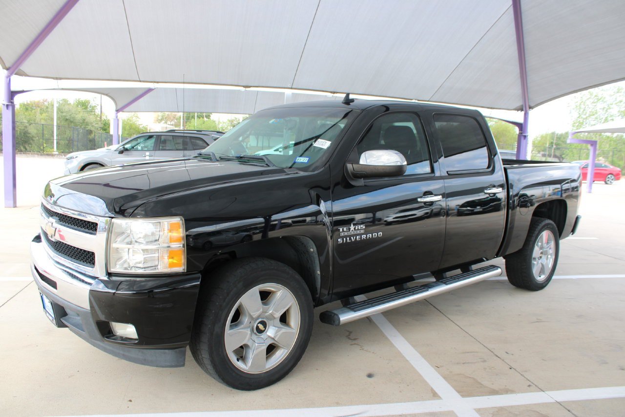 Used 2010 Chevrolet Silverado 1500 LT w/ Texas Edition RWD image 1