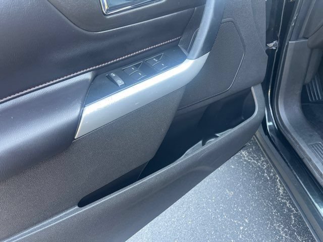 Used 2013 Ford Edge SEL AWD/4WD image 16