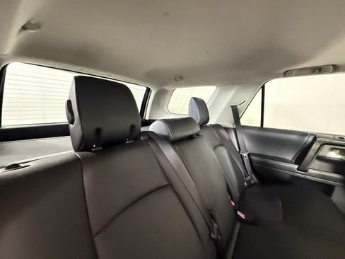 Used 2020 Toyota 4Runner TRD Off-Road Premium w/ Moonroof Package AWD/4WD image 32