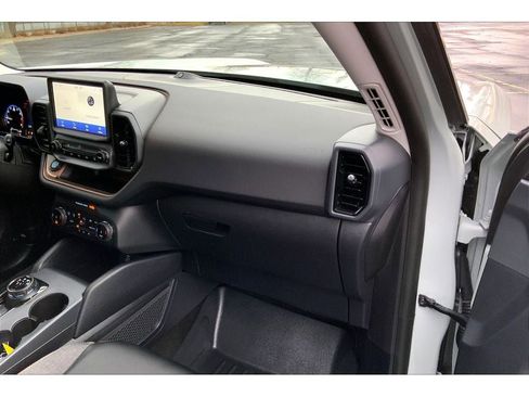 Used 2024 Ford Bronco Sport Outer Banks w/ Tech Package image 18