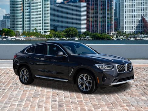Used 2023 BMW X4 xDrive30i w/ Premium Package AWD/4WD image 3