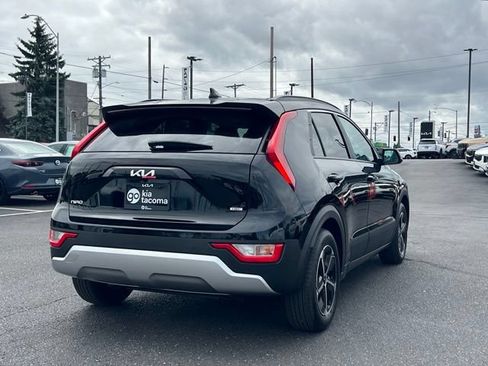Certified 2026 Kia Niro EX FWD image 7