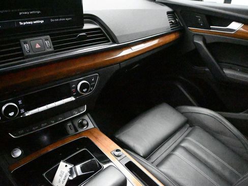 Used 2022 Audi Q5 2.0T Prestige image 4