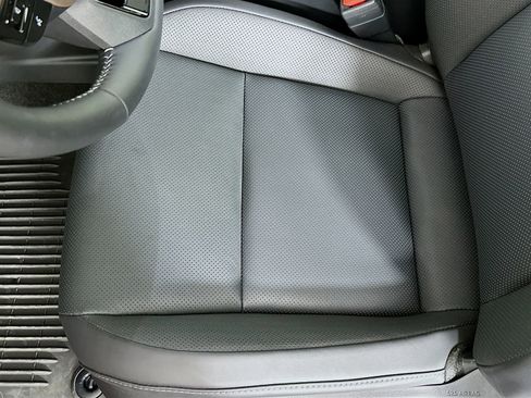 Certified 2025 Toyota Crown Signia w/ Advanced Technology Package image 20