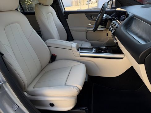 Certified 2025 Mercedes-Benz GLA 250 image 16