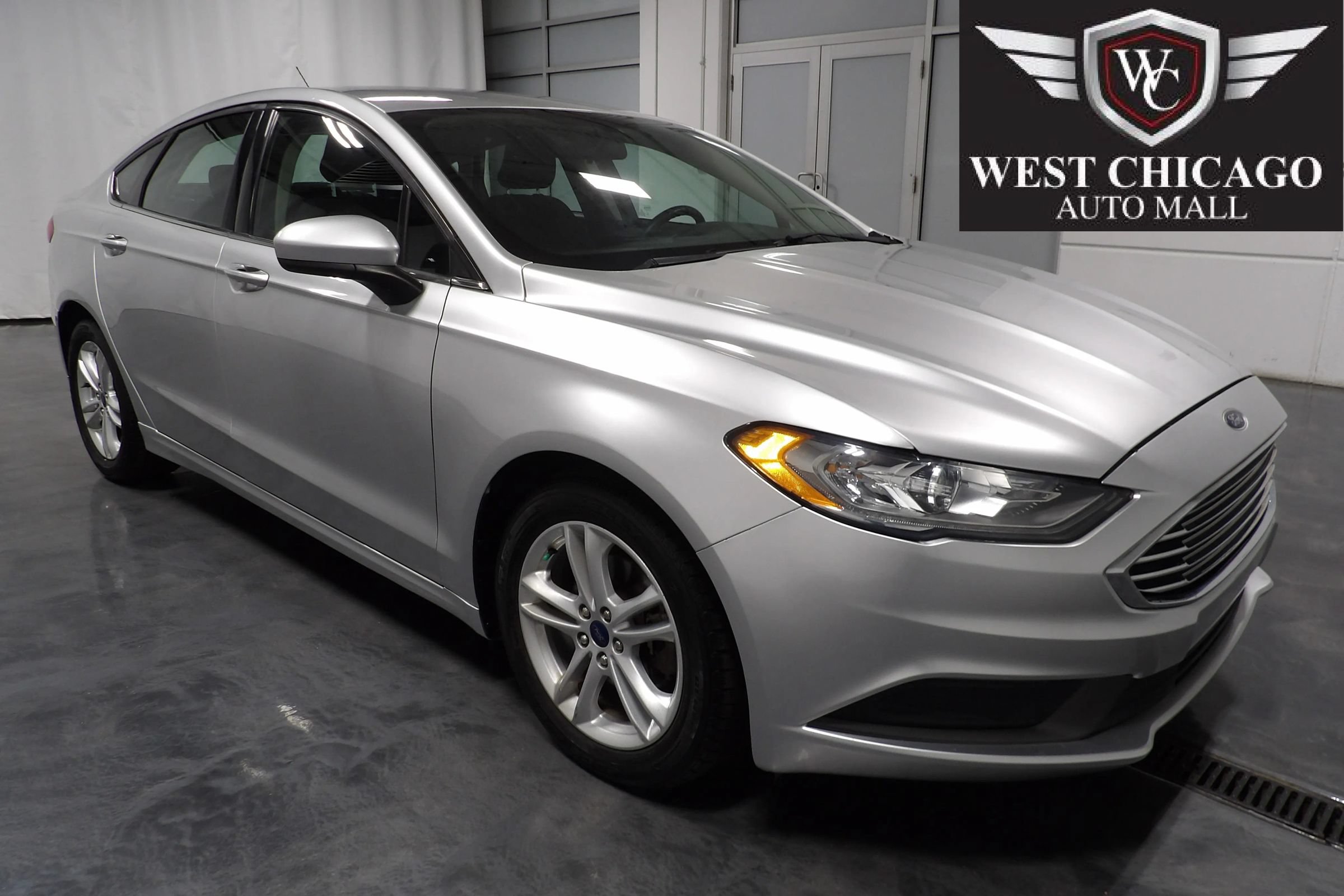 Used 2018 Ford Fusion SE FWD image 1