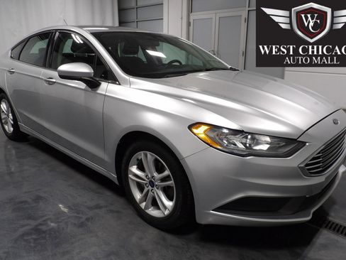 Used 2018 Ford Fusion SE FWD image 1