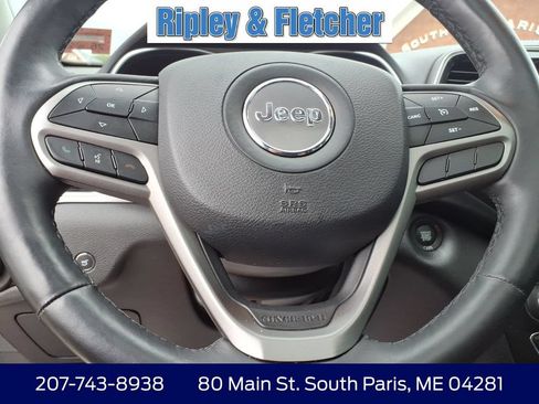 Used 2019 Jeep Cherokee Limited AWD/4WD image 17