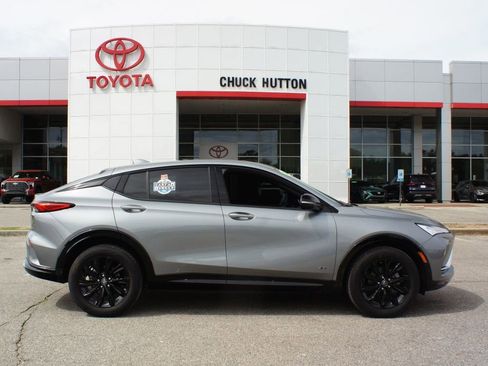 Used 2025 Buick Envista Sport Touring w/ Convenience I Package image 1