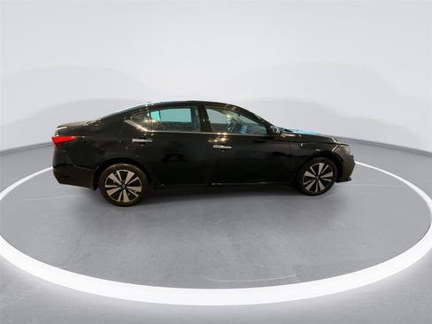 Used 2020 Nissan Altima 2.5 SV image 7