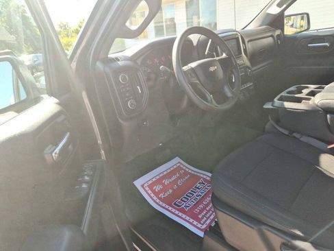 Used 2020 Chevrolet Silverado 1500 Custom w/ Custom Value Package AWD/4WD image 7