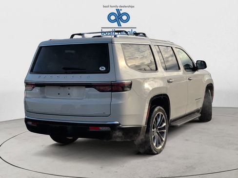Used 2022 Jeep Wagoneer Series II w/ Premium Group I image 6