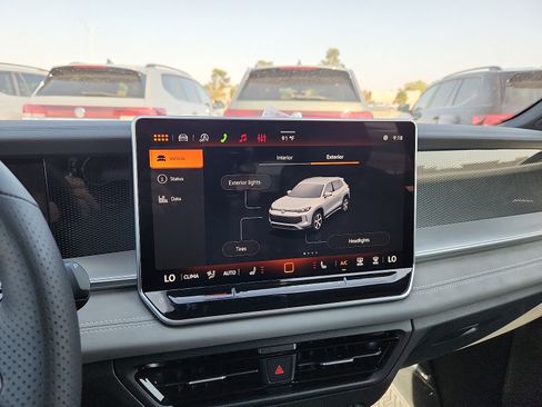 New 2026 Volkswagen Tiguan SE R-Line FWD image 19