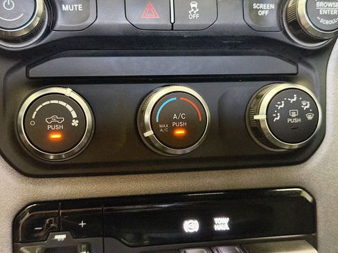 Used 2024 RAM 3500 Tradesman w/ Chrome Appearance Group image 10