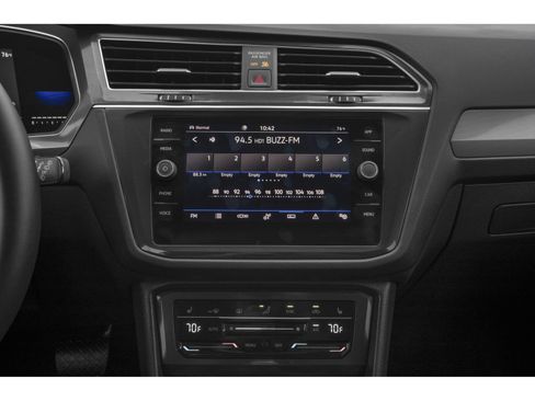 Used 2022 Volkswagen Tiguan SE AWD/4WD image 10