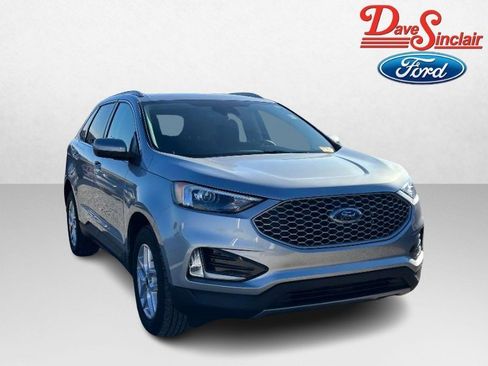 Used 2024 Ford Edge SEL w/ Convenience Package image 4