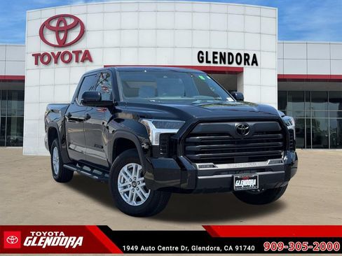 Used 2025 Toyota Tundra SR5 w/ Advanced Technology Package AWD/4WD image 2