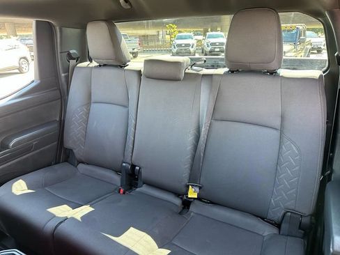 Certified 2025 Toyota Tacoma SR5 AWD/4WD image 26