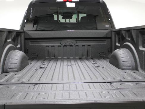 New 2026 Ford F250 Lariat w/ Black Appearance Package image 18