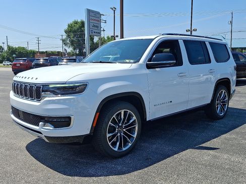 New 2025 Jeep Wagoneer Series III w/ Premium Group I image 4