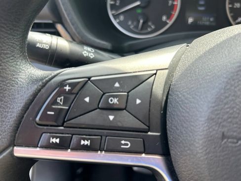 Used 2020 Nissan Sentra S FWD image 16