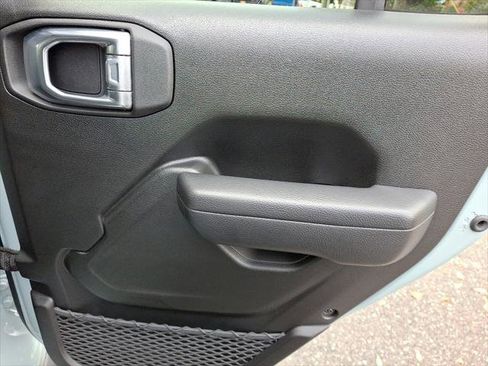 Certified 2024 Jeep Wrangler Unlimited AWD/4WD image 14