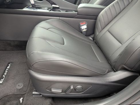 New 2026 Hyundai Elantra Limited image 12