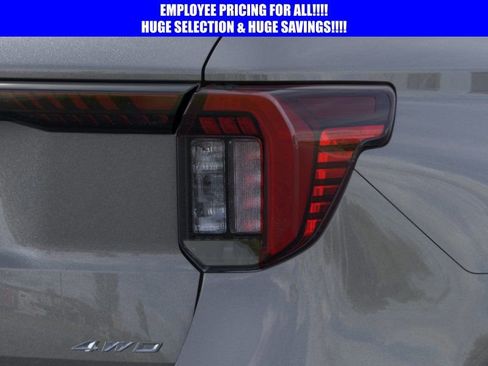 New 2026 Ford Explorer Active AWD/4WD image 21