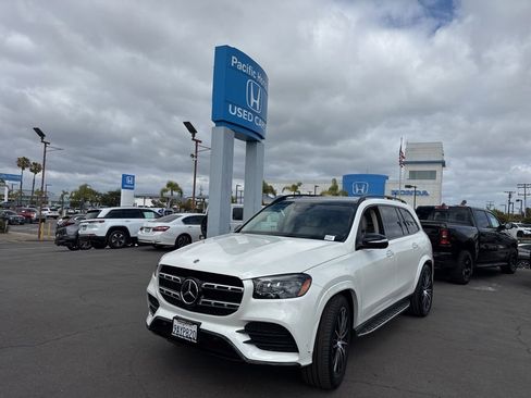 Used 2022 Mercedes-Benz GLS 450 4MATIC image 2