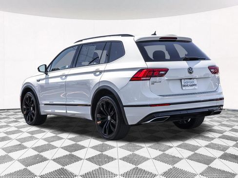 Used 2021 Volkswagen Tiguan SE R-Line FWD image 15
