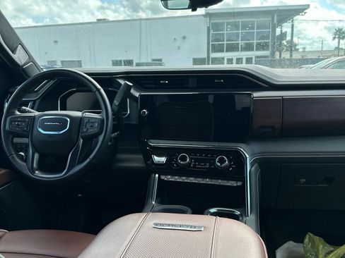 Used 2025 GMC Sierra 2500 Denali Ultimate AWD/4WD image 19