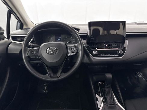 Certified 2025 Toyota Corolla LE FWD image 27