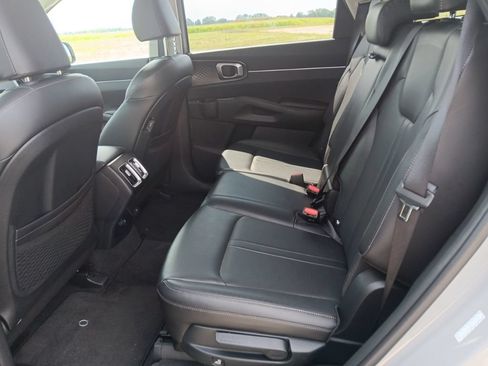 Certified 2024 Kia Sorento S w/ Panoramic Sunroof Package FWD image 18