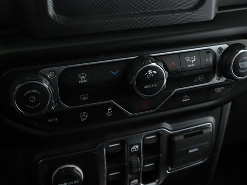 Used 2022 Jeep Wrangler Unlimited Sport image 14