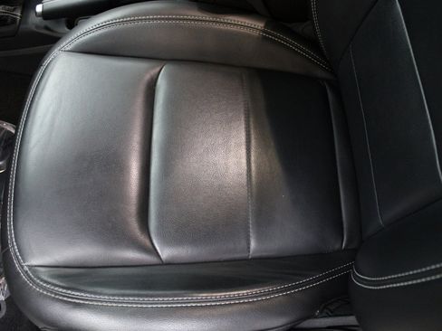 Used 2023 Jeep Wrangler Unlimited Sahara w/ Cold Weather Group image 13